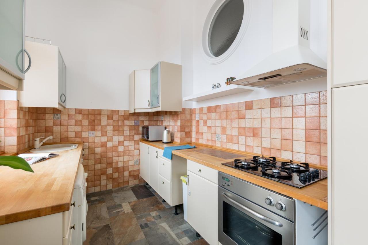 Supercentral Spacious Apartment Budapest Kültér fotó